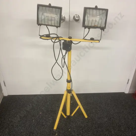 Elto Double Halogen Worklight On Stand (LED Bulbs)