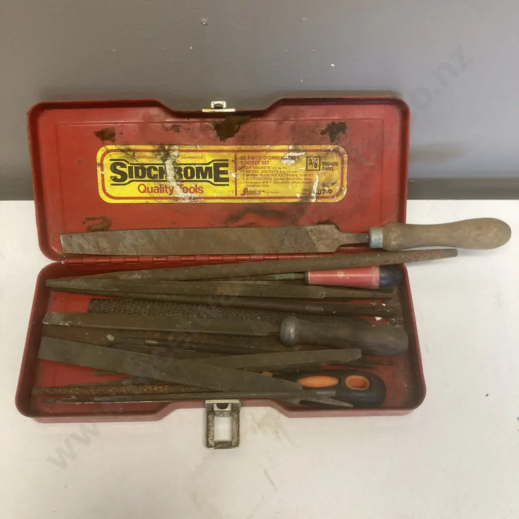 Assorted Files In Sidchrome Metal Case Image 1++