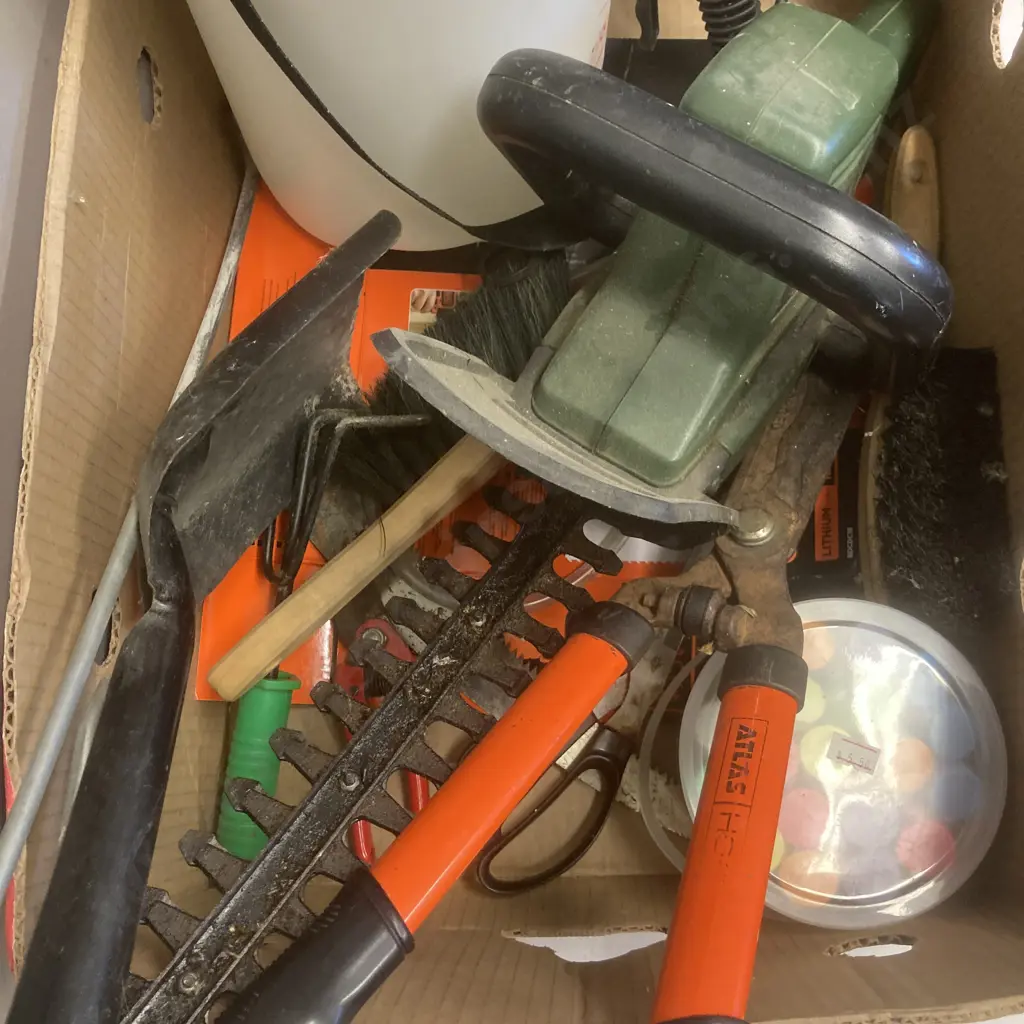 Box Lot Solo Sprayer, Hedge trimmer, Scissors, Garden Items Etc Image 1++