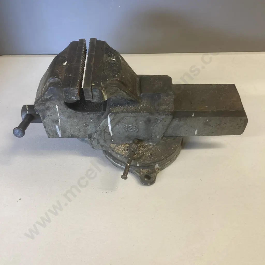 Large Bench Vice Marked 125 Image 1++
