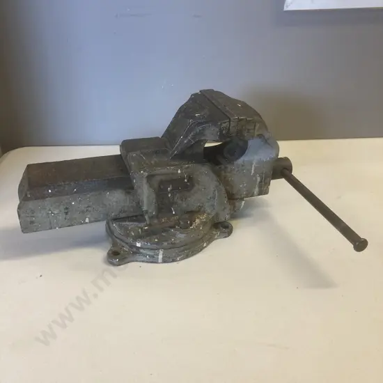 Large Bench Vice Marked 125