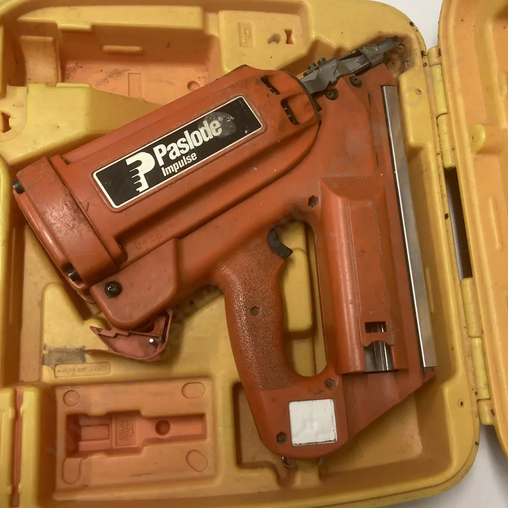 Paslode Impulse FrameMaster Cordless Framing Nailer In Case. No battery or charger Image 1++