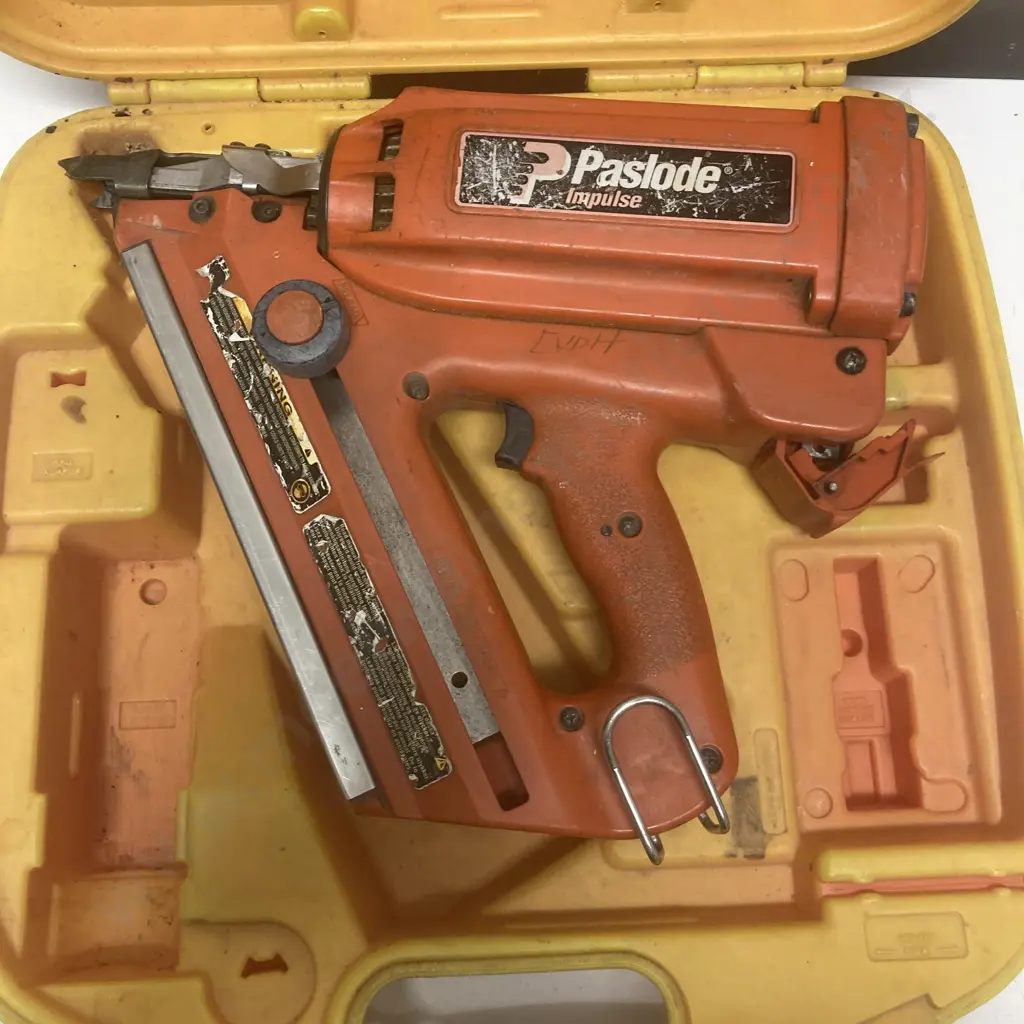 Paslode Impulse FrameMaster Cordless Framing Nailer In Case. No battery or charger Image 1++