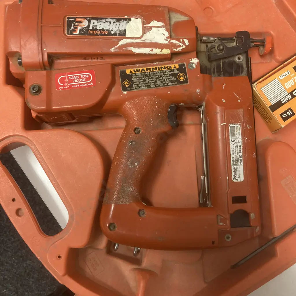 Paslode Impulse Straight Finish Nailer In Case. No battery or charger Image 1++