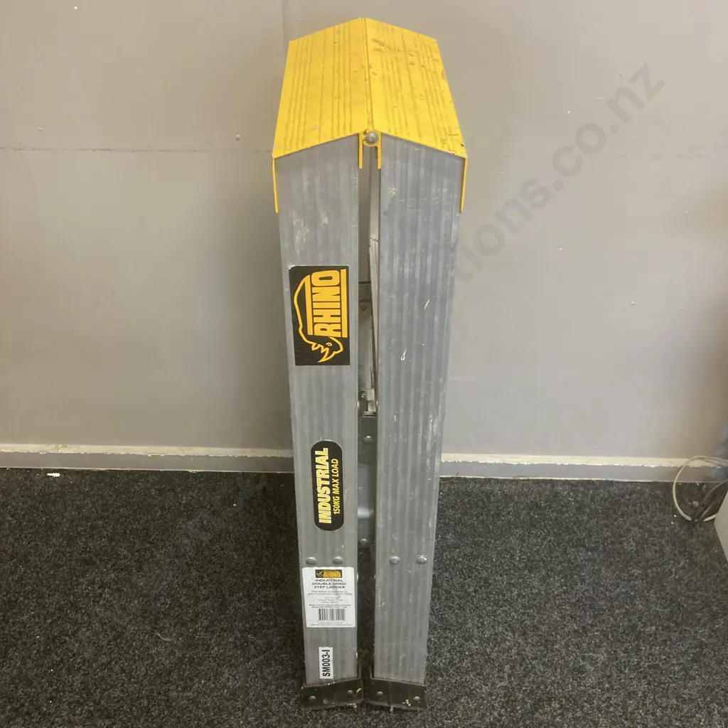 Rhino Industrial Double Sided Step Ladder 150Kg Image 1++
