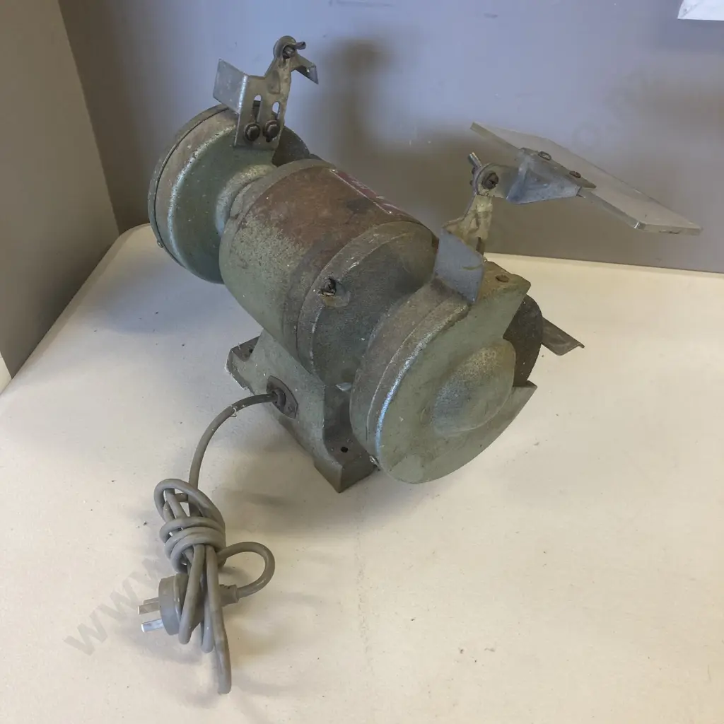 GMF 150mm Tradesman Bench Grinder Image 1++