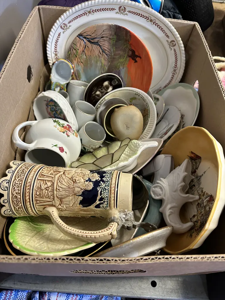Assorted China Items  Image 1++