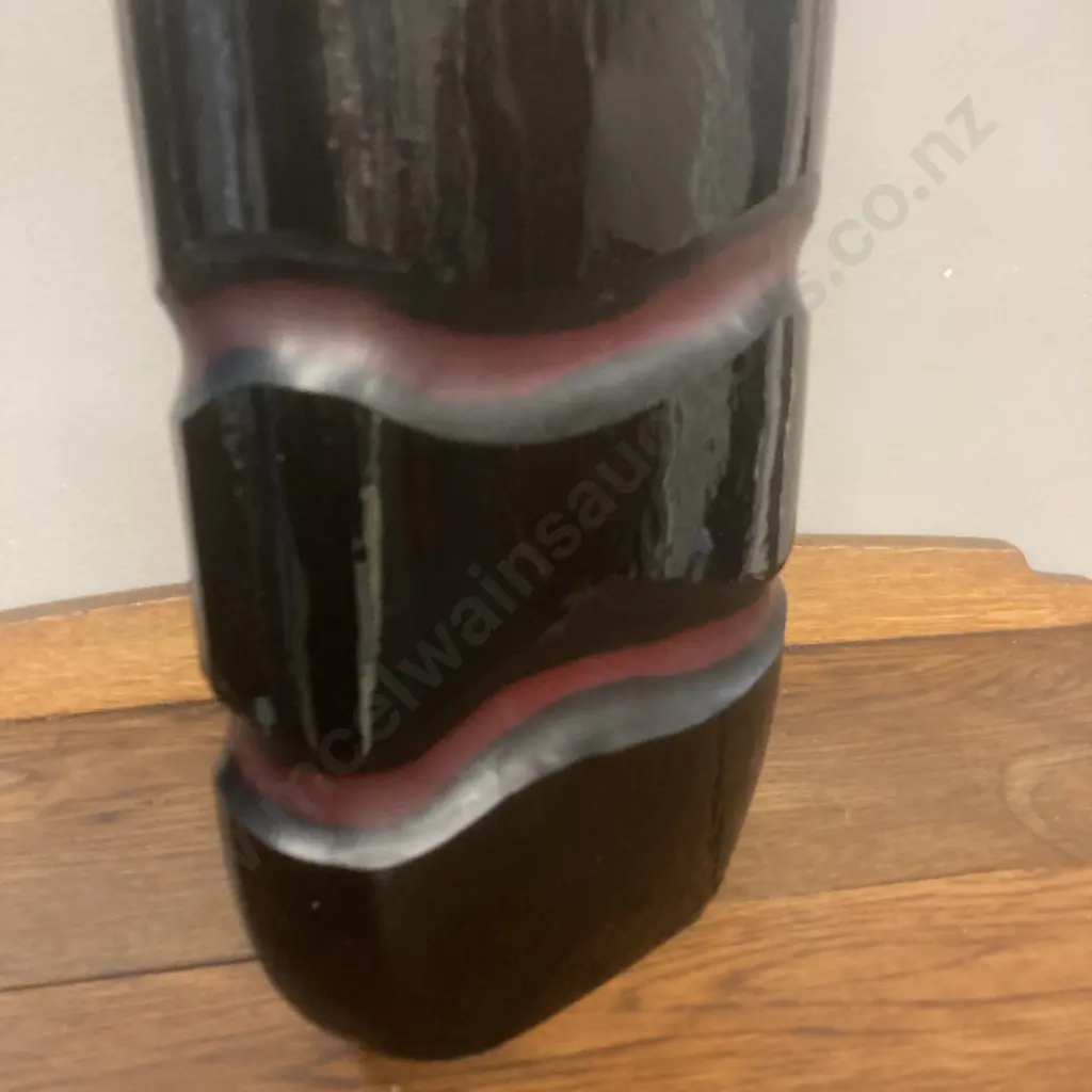 Vintage Natuzzi Italia Red/Purple Large Art Glass Vase, Modern Style With Chiseled Look, Felt Bottom, 47 x 18cm, Rare Image 1++