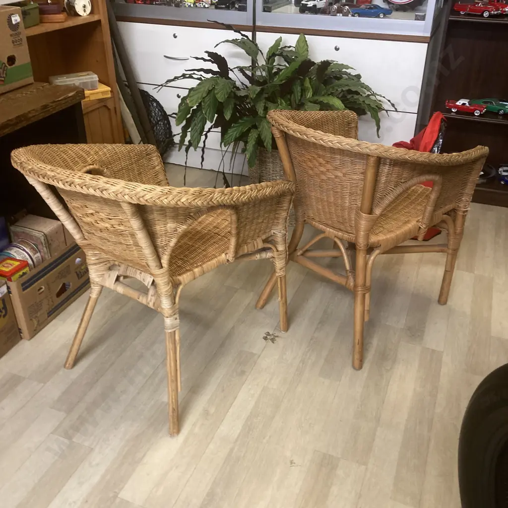 Pair of Rattan Patio Tub Chairs Image 1++