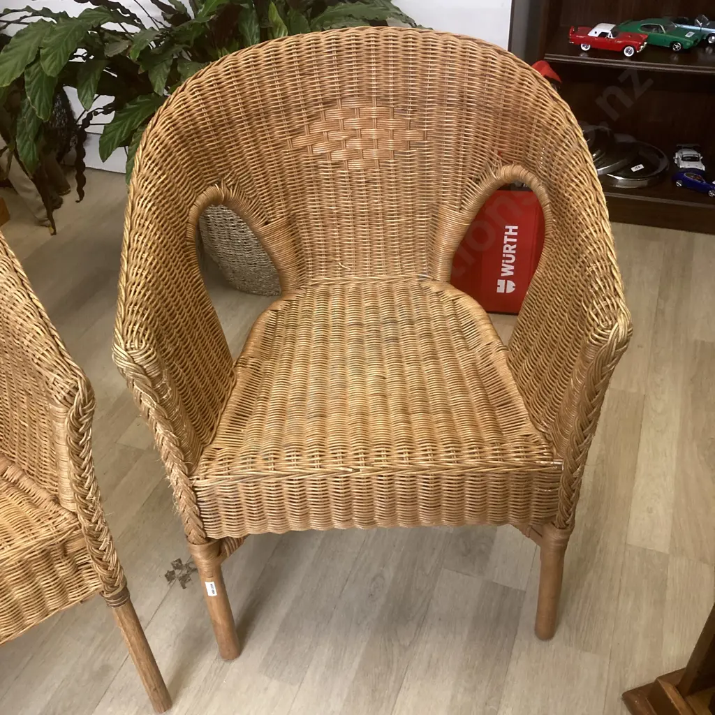 Pair of Rattan Patio Tub Chairs Image 1++