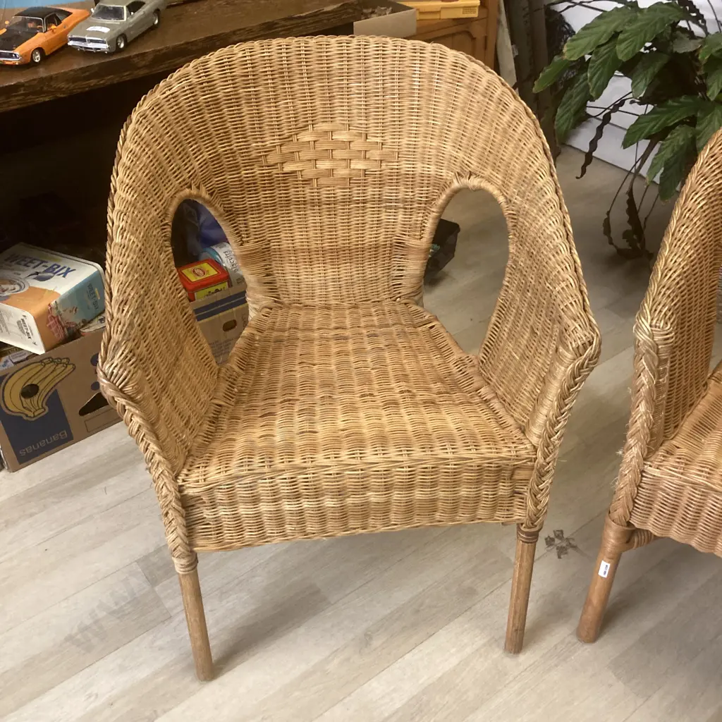 Pair of Rattan Patio Tub Chairs Image 1++