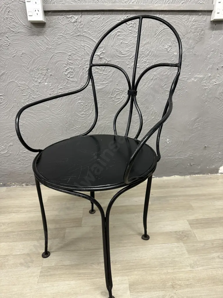 Metal Black Chair, Armed Image 1++