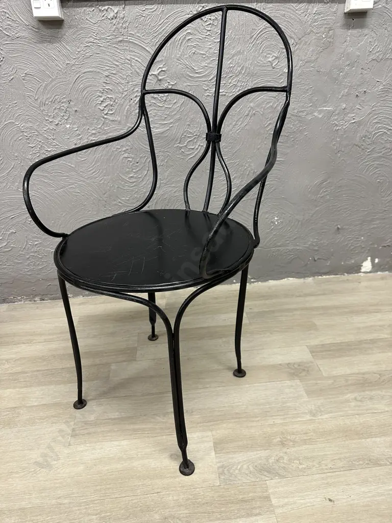 Metal Black Chair, Armed Image 1++