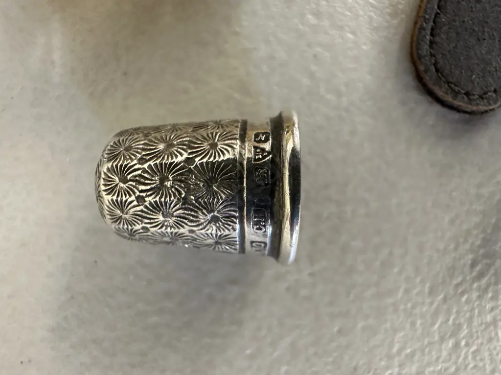 Selection of Vintage Items, Hallmarked Thimble, Pure Gold In Bottle, Jewellery & Cigarette Case Etc Image 1++