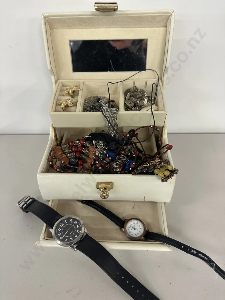 Assorted Costume Jewellery In Cream Jewellery Case Image 1++