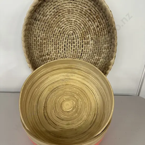 Oval Handled Serving Tray & Dipped Bamboo Round Coral Salad Bowls x2