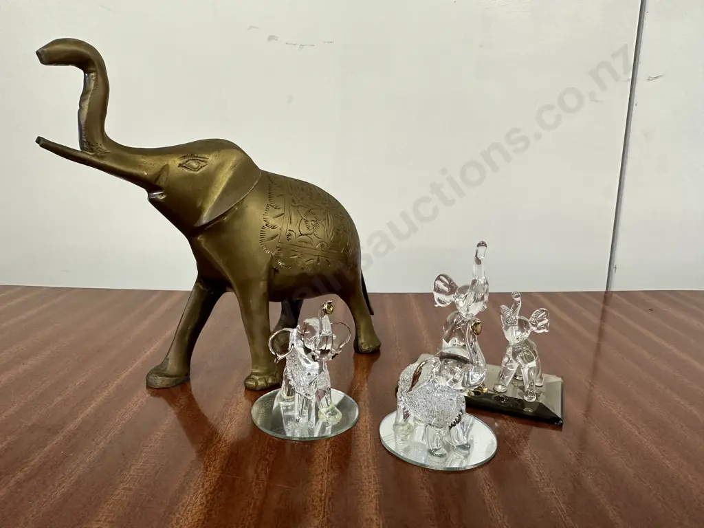 Selection Of Animal Figurines Including Brass Elephant Etc  Image 1++