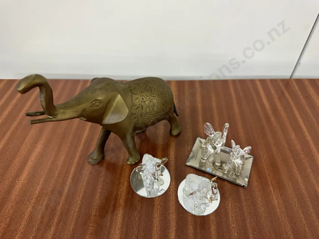 Selection Of Animal Figurines Including Brass Elephant Etc  Image 1++