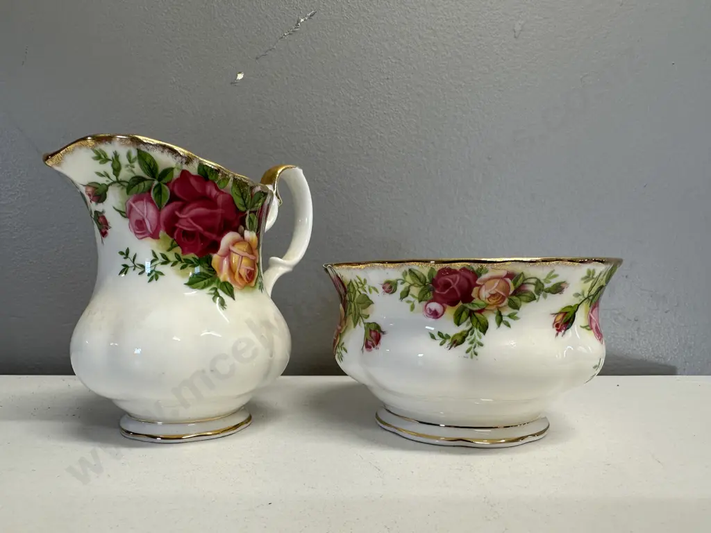 Royal Albert Old Country Roses Creamer & Sugar Bowl Image 1++