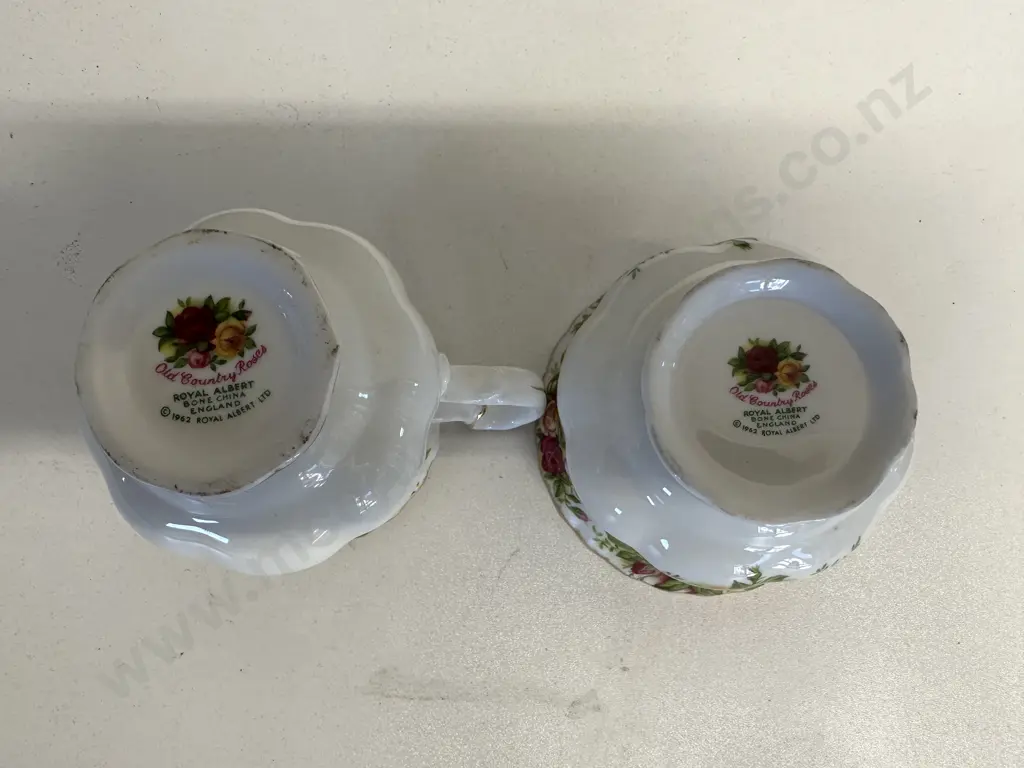 Royal Albert Old Country Roses Creamer & Sugar Bowl Image 1++