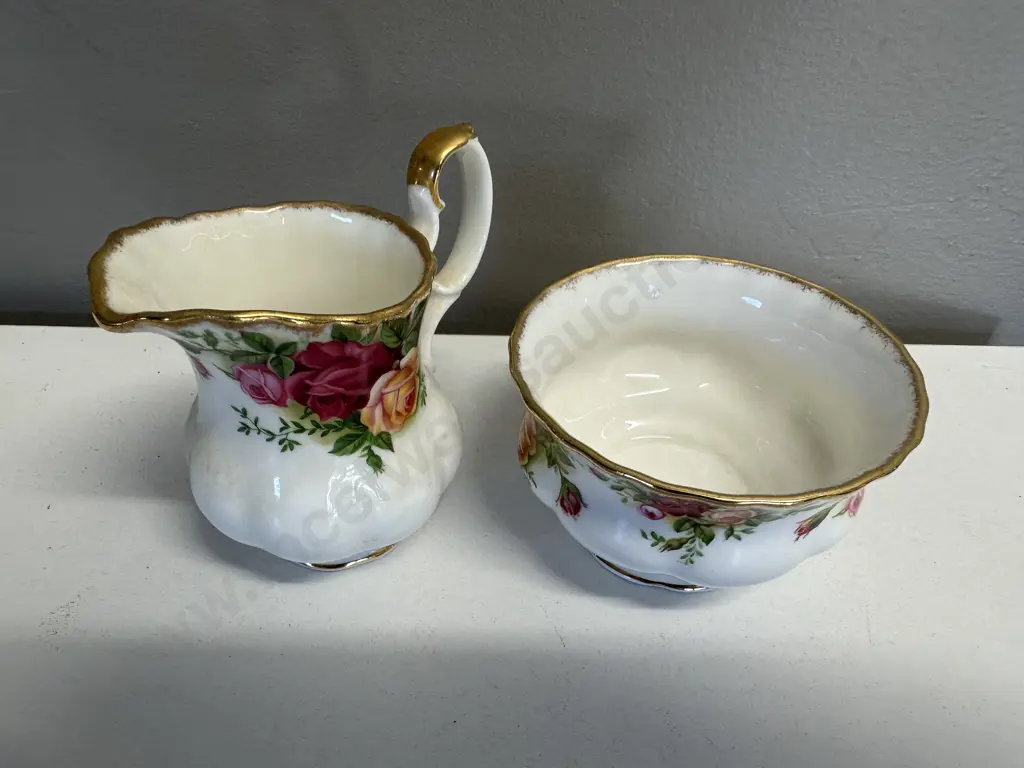Royal Albert Old Country Roses Creamer & Sugar Bowl Image 1++
