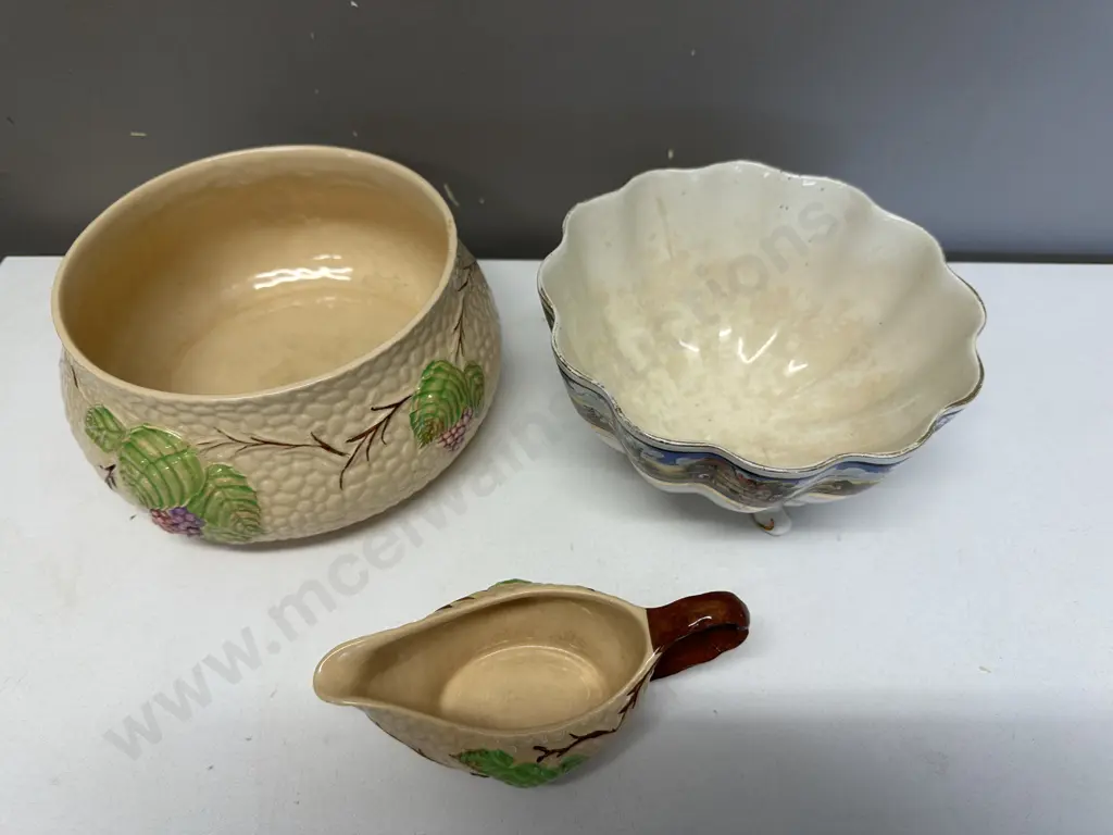 Wade China Items With English Tri Footed Image 1++
