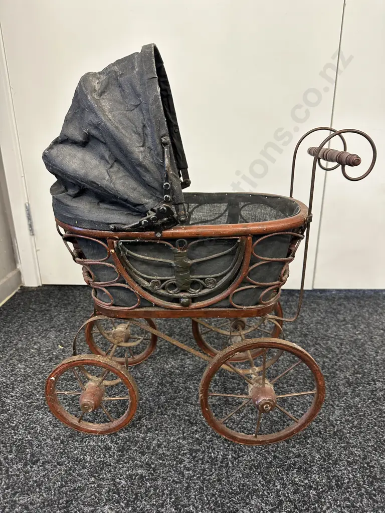 Vintage Pram, Baby Doll Carriage Pram Image 1++