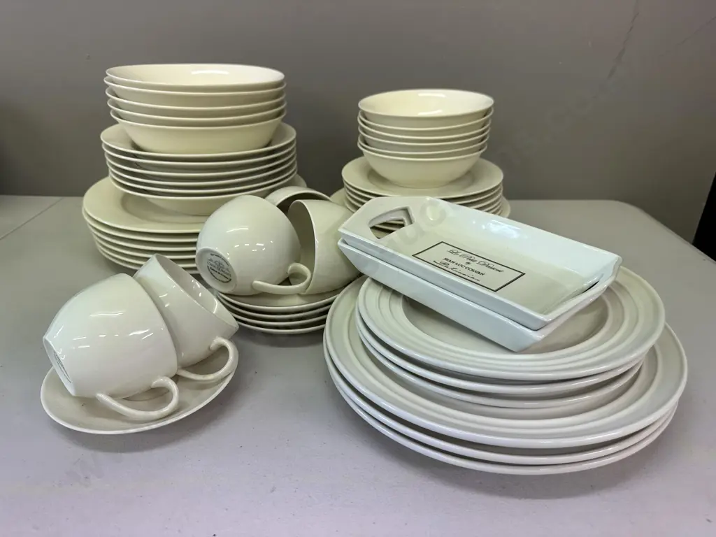 Large Assortment of Casa Domani Creme de Creme, Claires Kitchen Crockery Etc Image 1++