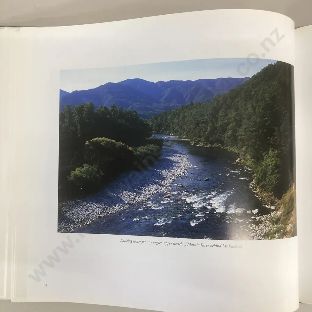 Anglers Paradise by Bryan Tichborne, Classic Fly Fishing by John Kent, Complete Guide To Trout Lures by Derek Quilliam Image 1++