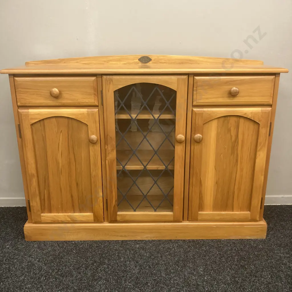 Forest Furniture Recycled Rimu Sideboard, 2 Door, Leadlight Panel In Centre, 2 Drawers, Knob Handles, H87 W120 D32cm Image 1++