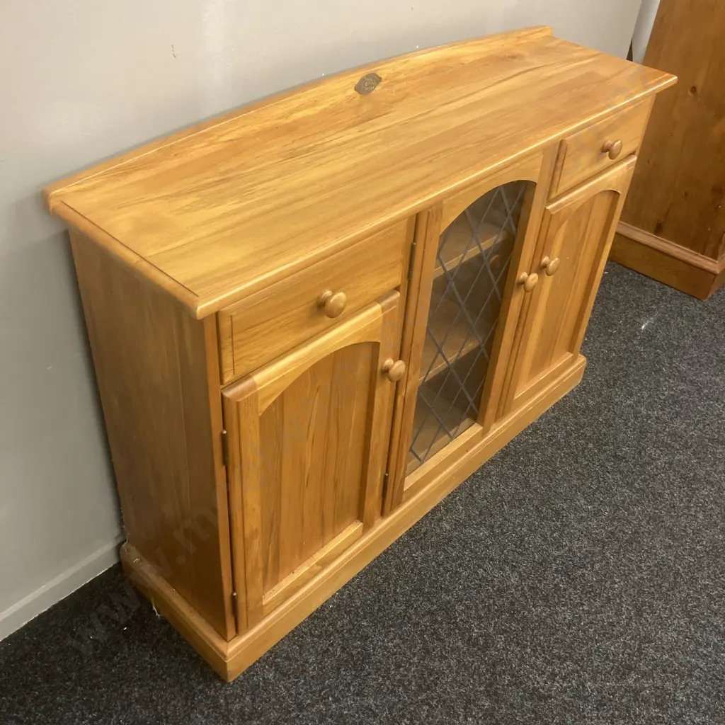Forest Furniture Recycled Rimu Sideboard, 2 Door, Leadlight Panel In Centre, 2 Drawers, Knob Handles, H87 W120 D32cm Image 1++