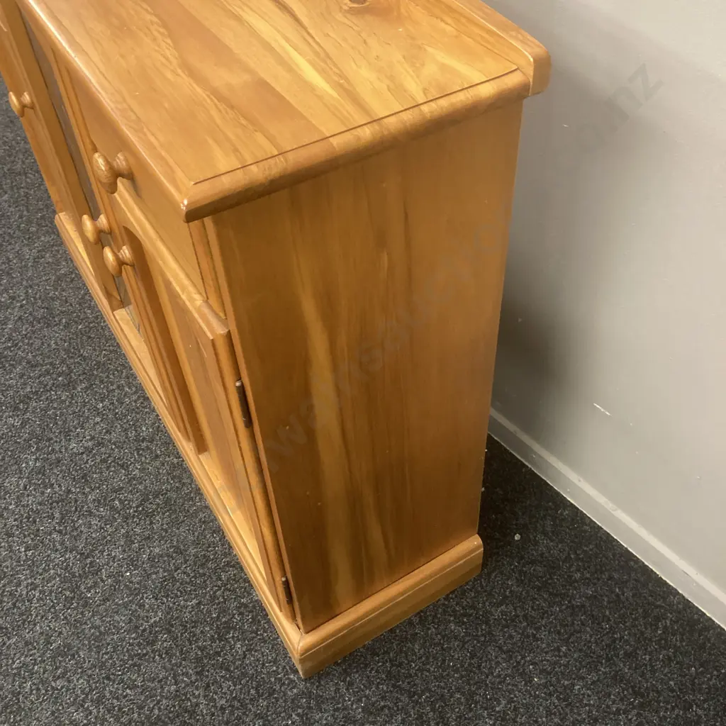 Forest Furniture Recycled Rimu Sideboard, 2 Door, Leadlight Panel In Centre, 2 Drawers, Knob Handles, H87 W120 D32cm Image 1++