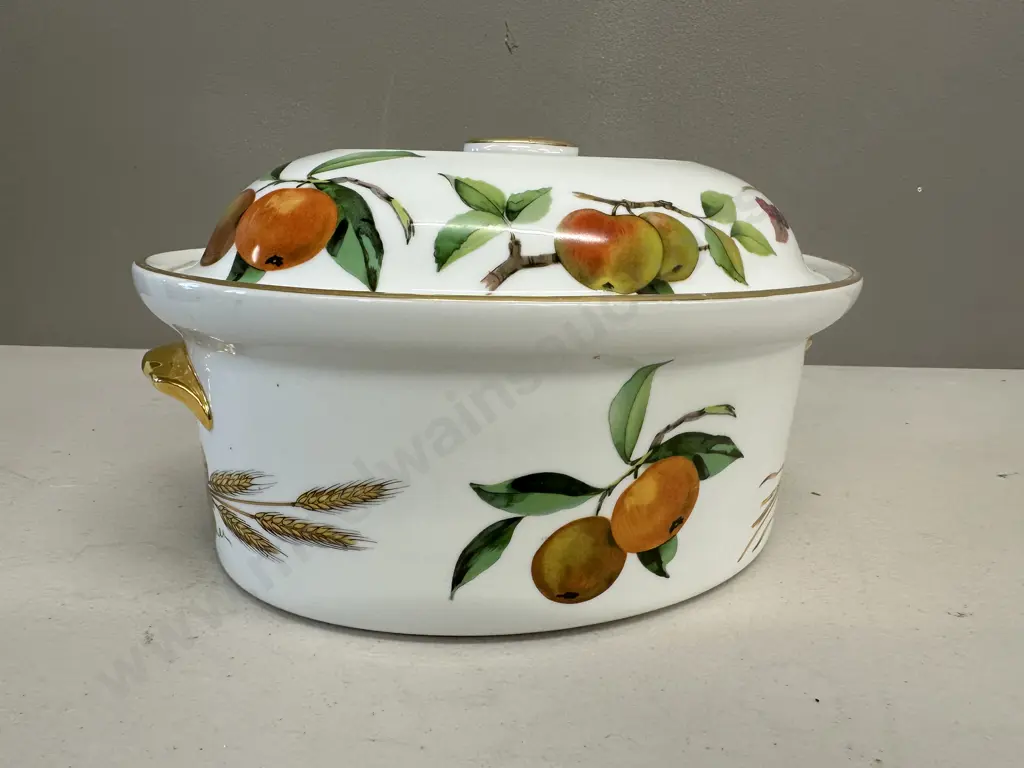 Evesham Royal Worcester Lidded Casserole Dish Image 1++