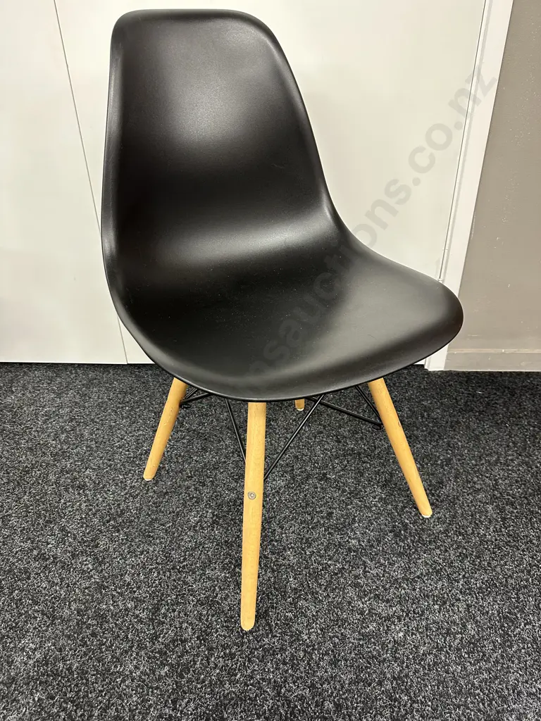 Black Dining Chair With Wood Detailed Legs Image 1++