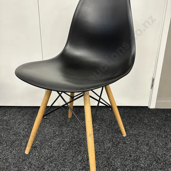 Black Dining Chair With Wood Detailed Legs