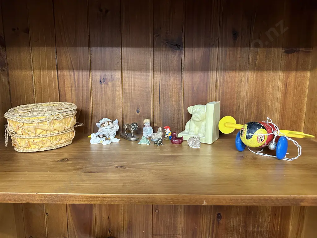 Animal Figurines, Buzzy Bee Etc Image 1++