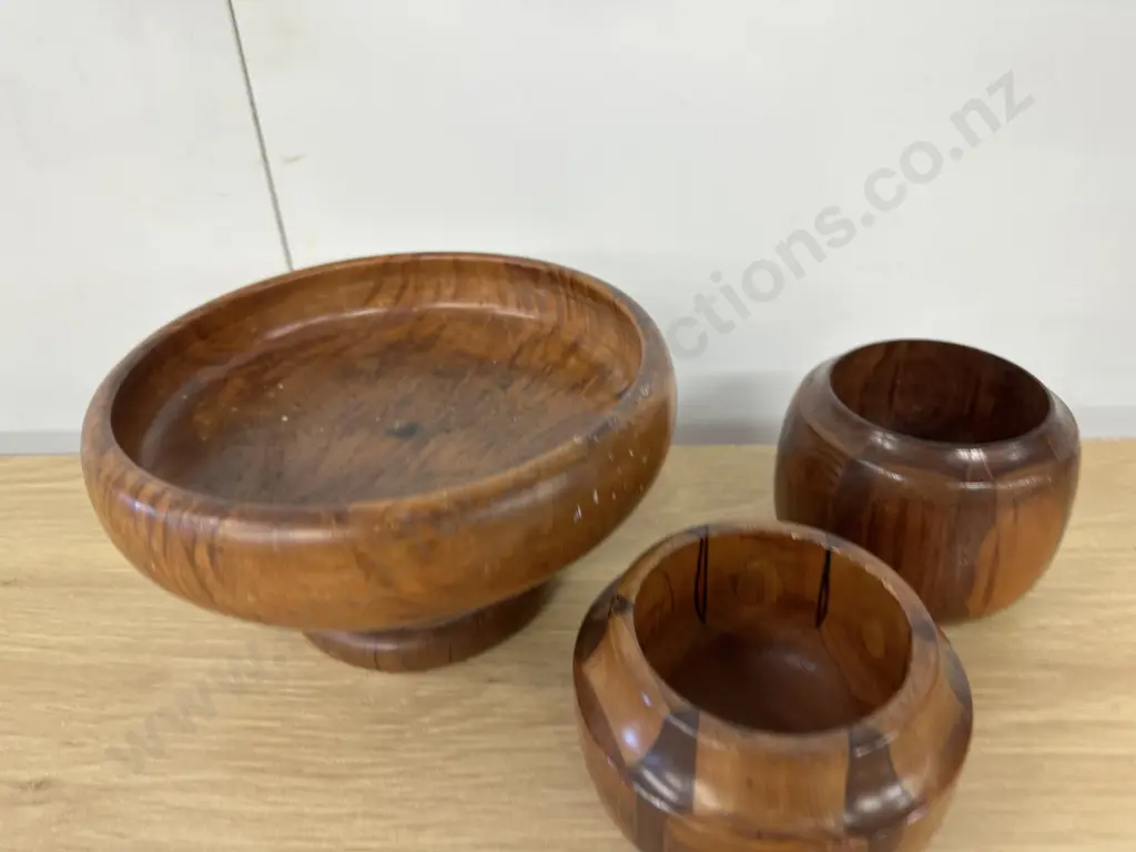 Wooden Ware Items, Pedestal Bowl Etc Image 1++