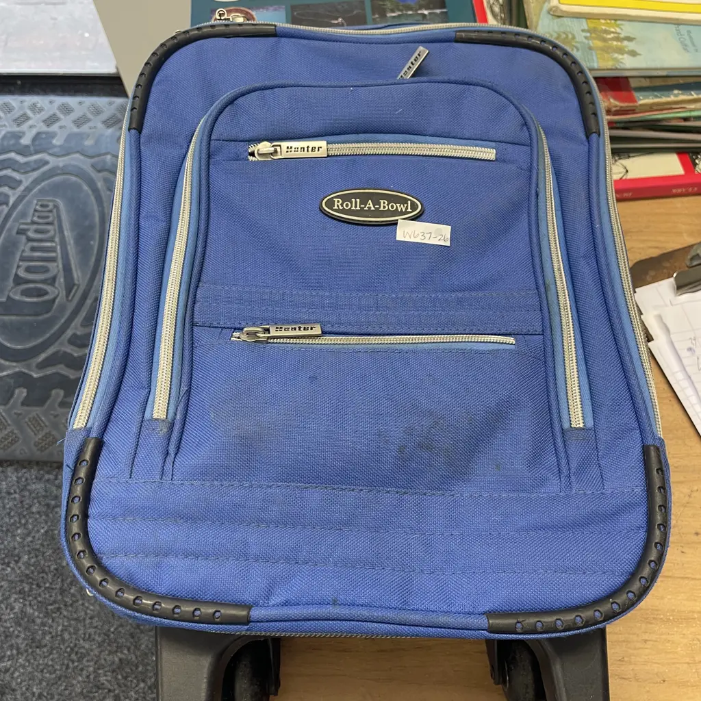 Vintage Bowling Set in Case with wheels Image 1++