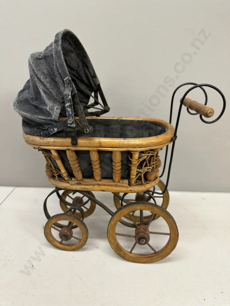 Small Vintage Dolls Pram, Wood Detail Image 1++