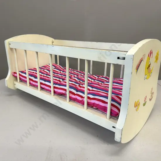 Vintage Dolls Cradle