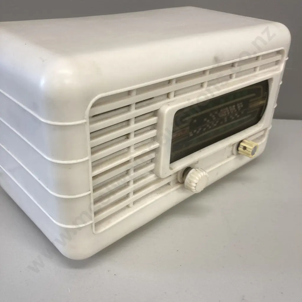 Vintage 1950's Valve Radio - Ultimate-Ekco 'Cygnet' RCP 219312 Image 1++
