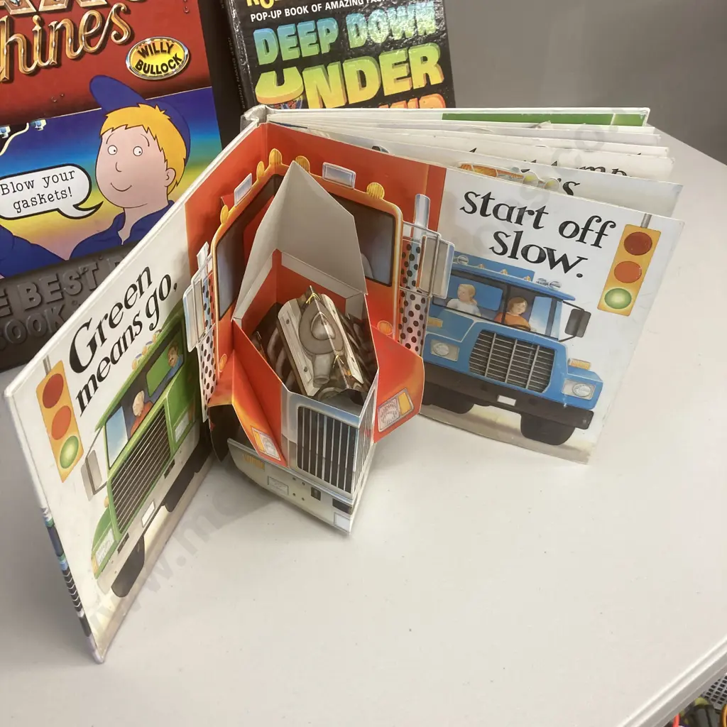 Pop-Up Books - Willy Bullock Max's Machines,  Paul Strickland Truck Jam & Robert Crowther's Deep Down Underground Image 1++
