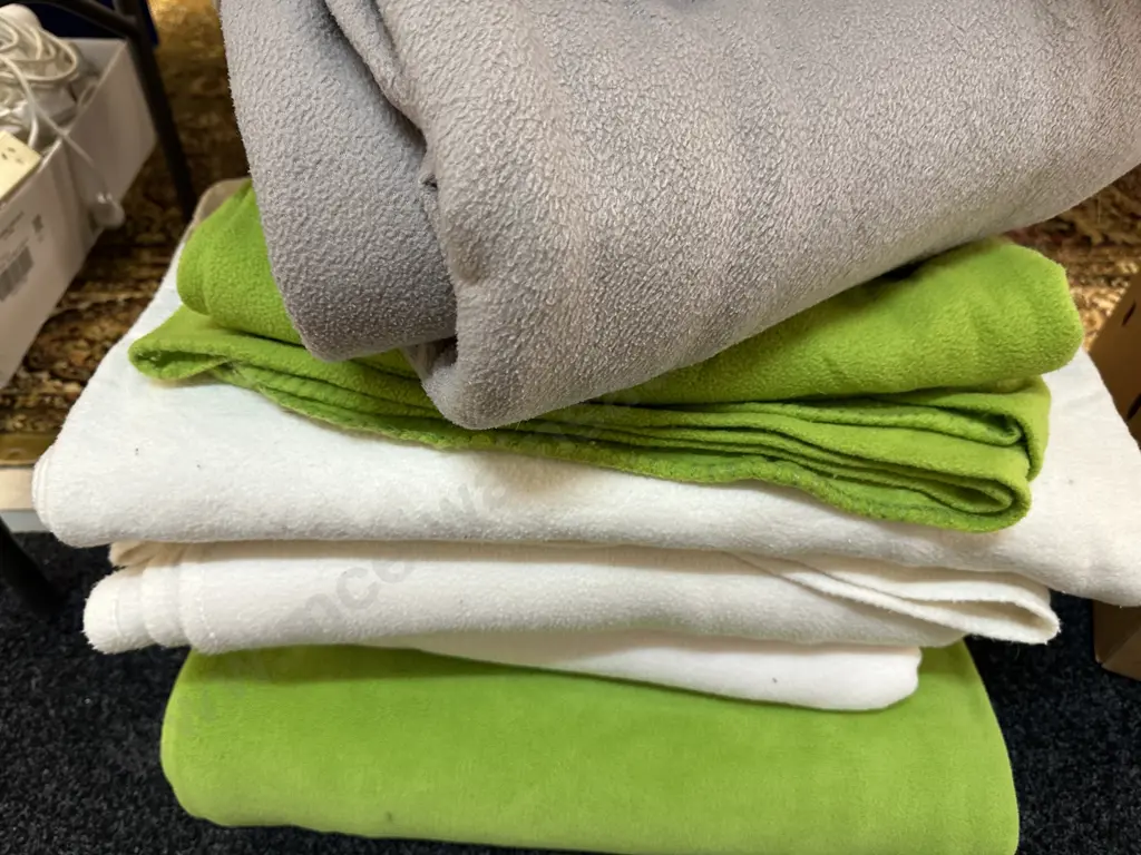 Lot of Blankets Image 1++