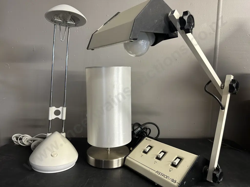 Astron / 88 Desk Top Light & Table Lamps x 2 Image 1++