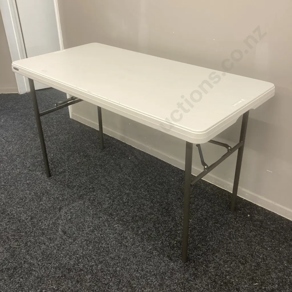Lifetime 4ft Standard Blow Mould Trestle Table Image 1++