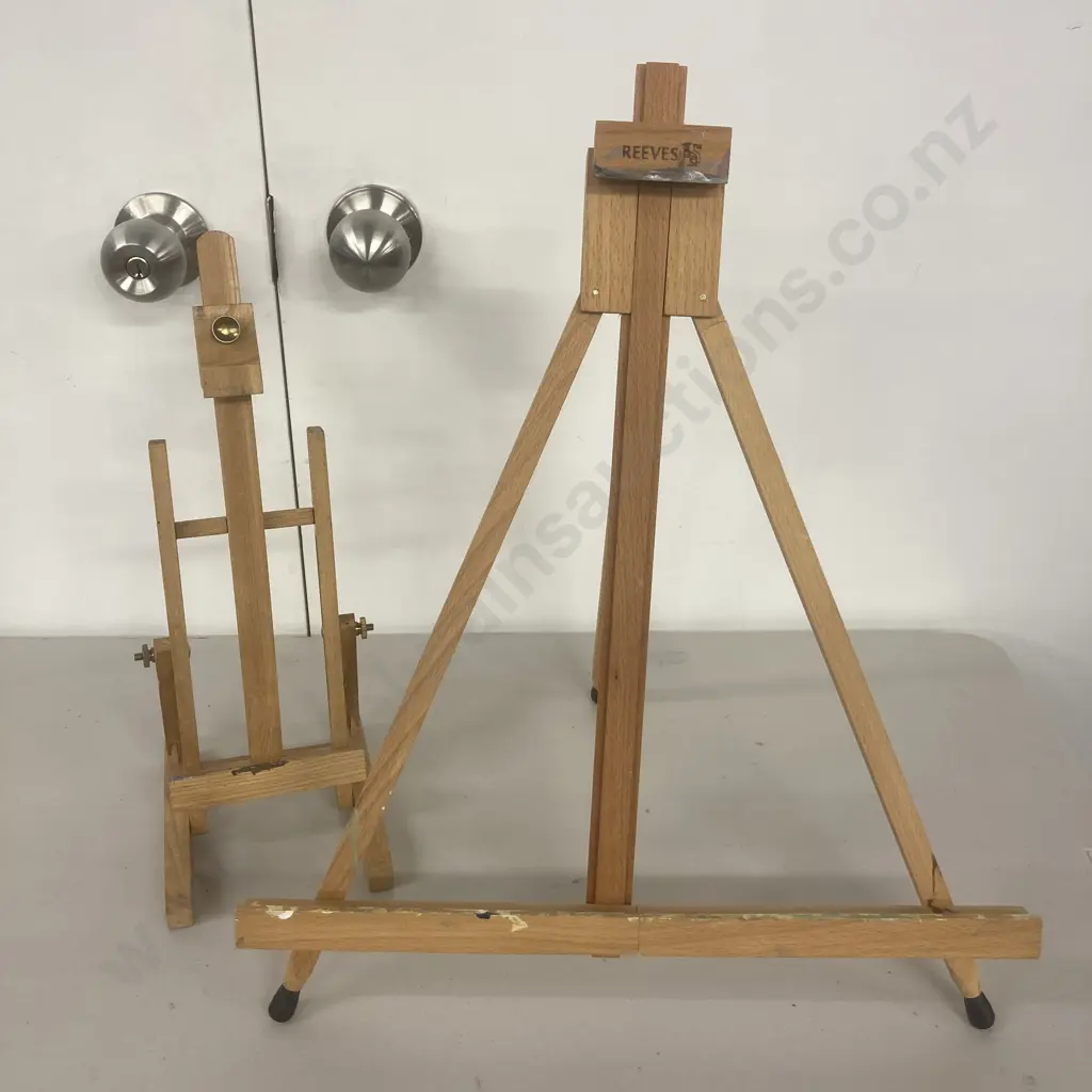 Pair of Small Wooden Easels Image 1++