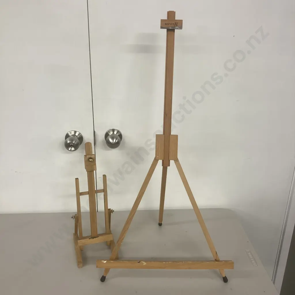 Pair of Small Wooden Easels Image 1++