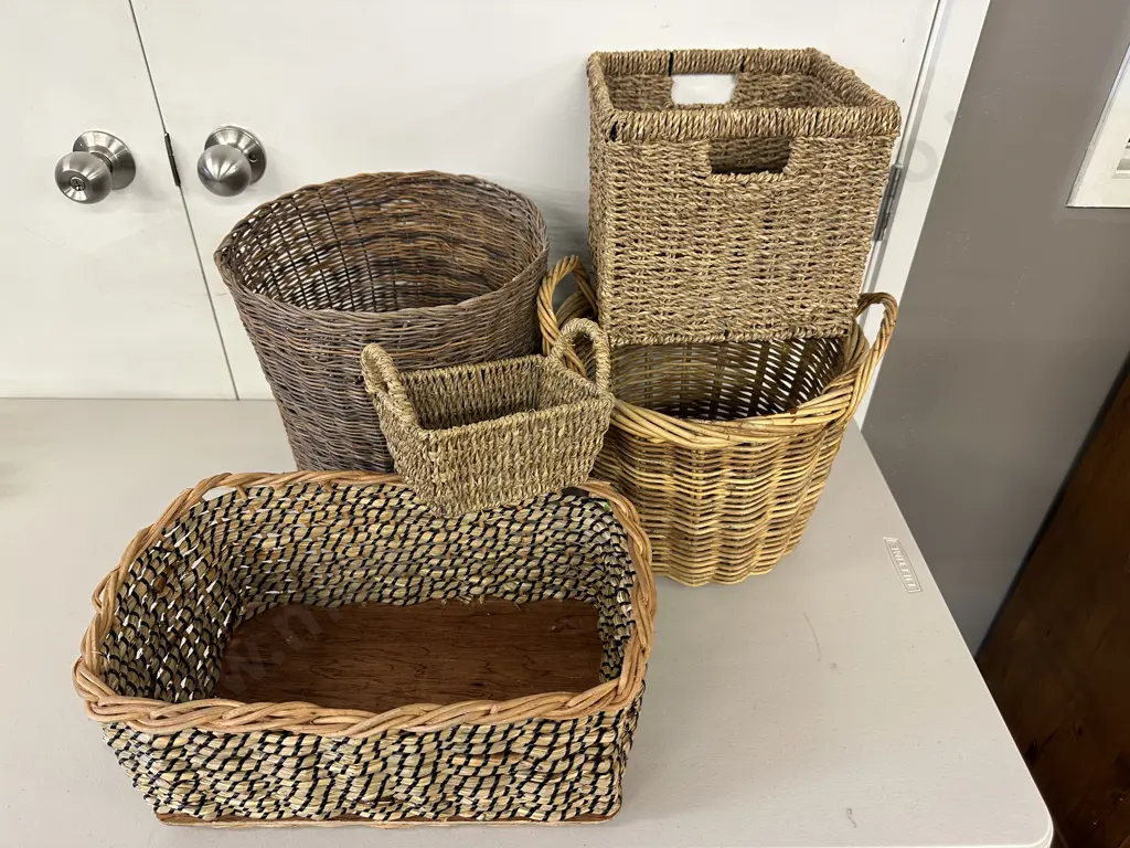 Selection Of Cane Baskets x5 Image 1++