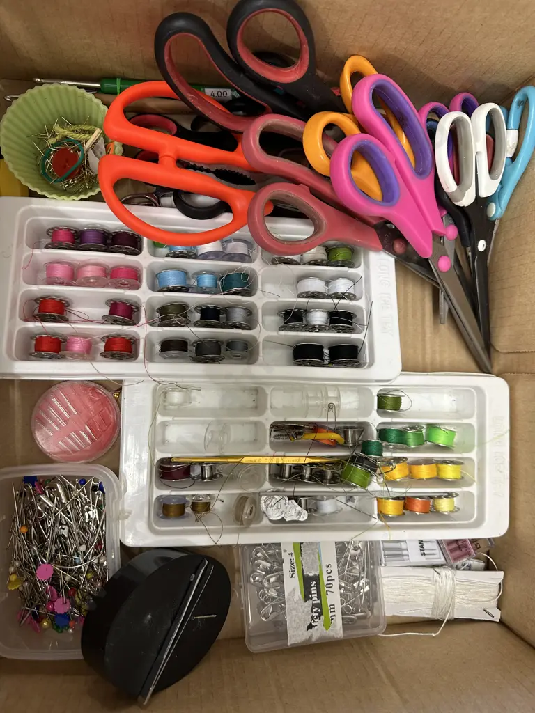 Selection of Bobbin Pins, Scissors Etc Image 1++