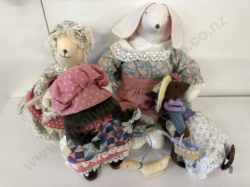 Selection of Country Crafts Figurines Image 1++